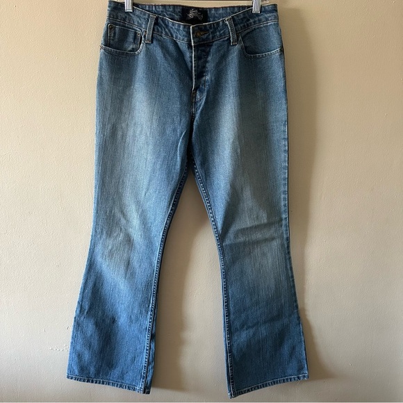 Levi Strauss Signature Low Rise Flare Junior Size: 9 - Picture 2 of 5